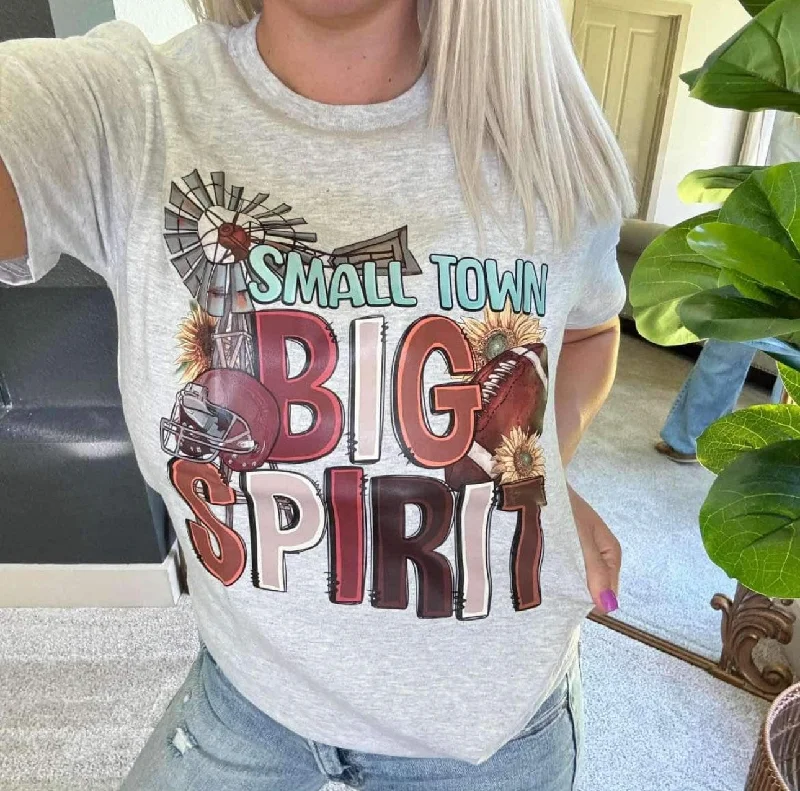 Super Discount Small Town Big Spirit Graphic T-shirt