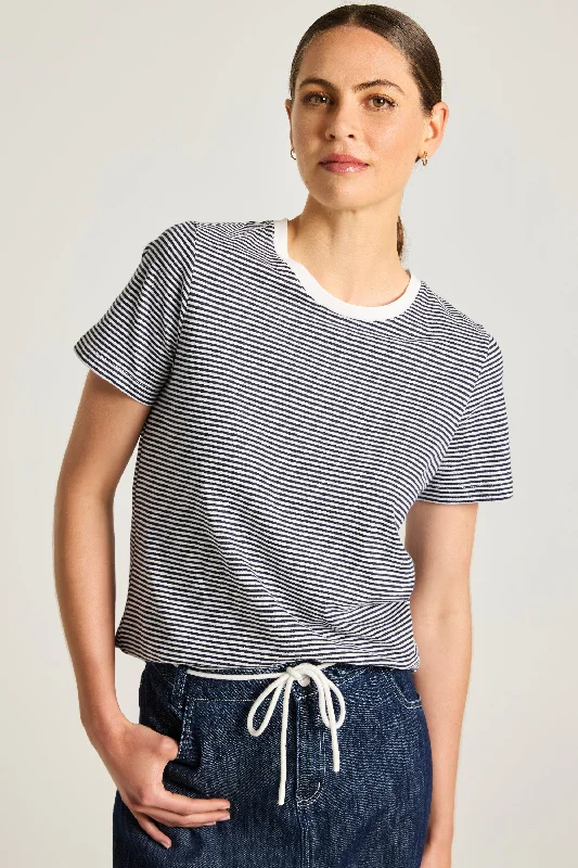 Weekend Offers That Please Leah Tee