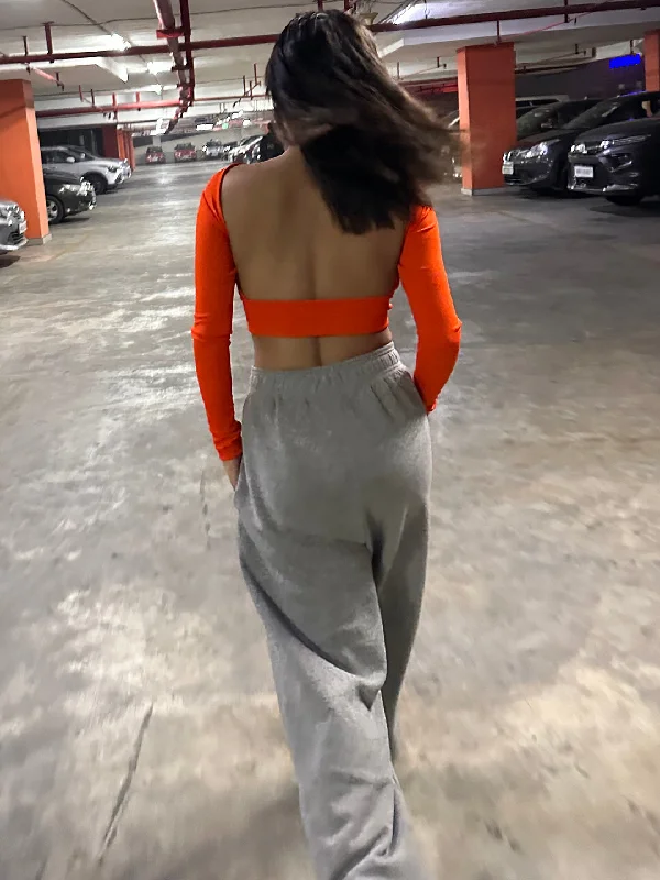 Hurry In Stretchable Ribbed Backless Top