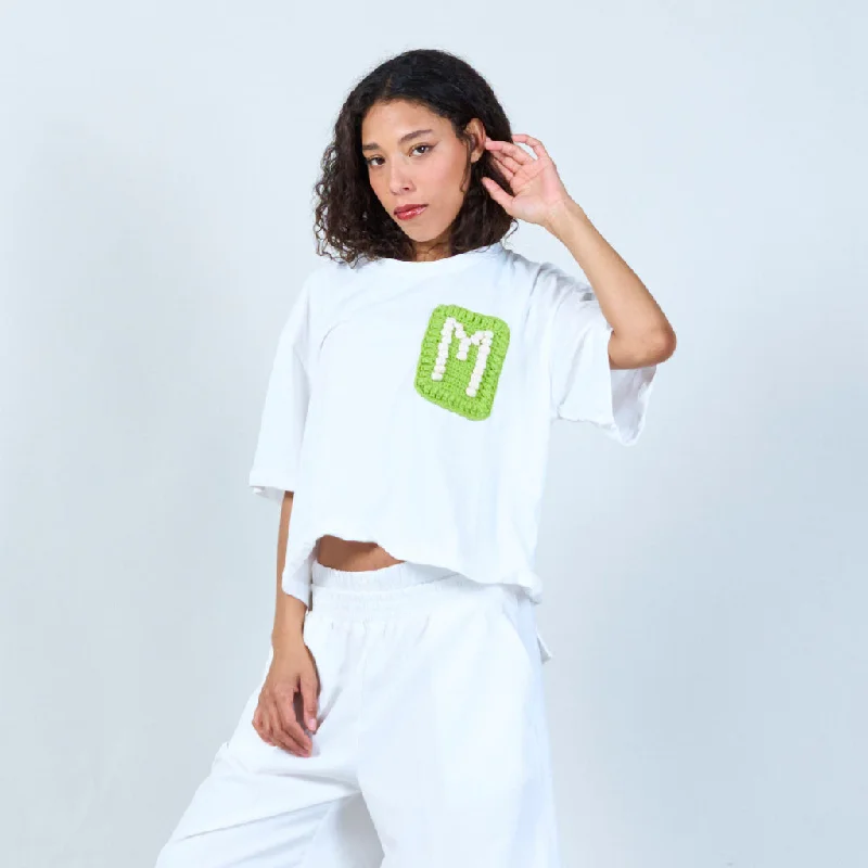 Weekend Deal Casual t-shirt with crochet letter "M" patch pocket wholesale