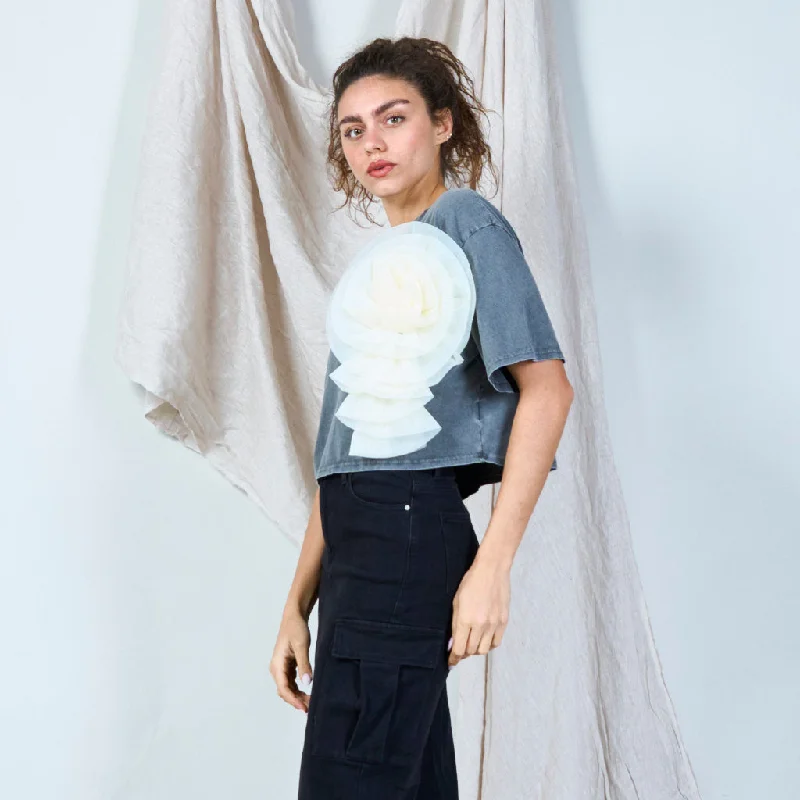 Warehouse Sale Grey short t-shirt with one big flowers decoration wholesale